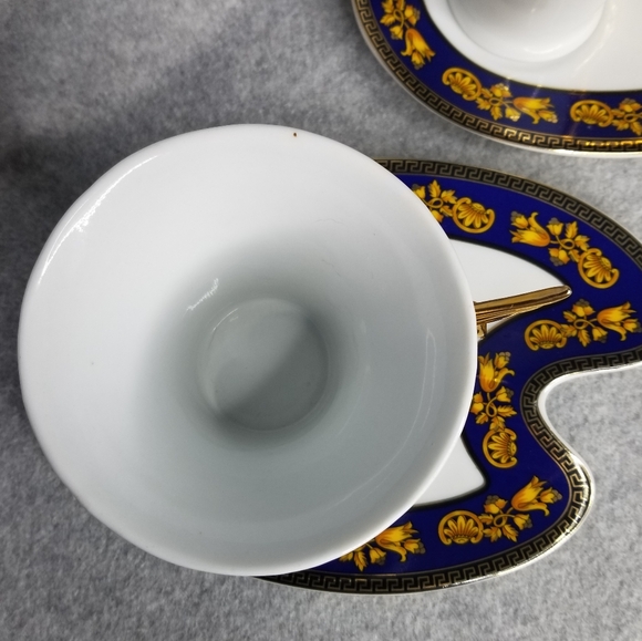 Elegant Italian GNA Fine Porcelain Winged Handle Tea Cup & Saucer Set - Picture 7 of 13